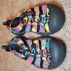 PRE-LOVED Keen Newport Retro Hiking Sandals Tie Dye Closed Toe Bungee Cinch C10